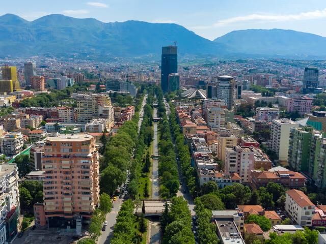 Mavi – Yeşil Arnavutluk Sahilleri Panaroma Vizesiz Balayı Turu 4 Gece 5 Gün