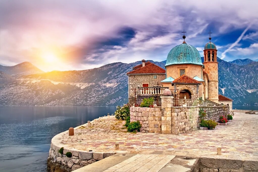 Budva Turu 2 Gece 3 Gün Air Montenegro ile TIV-TGD PC001