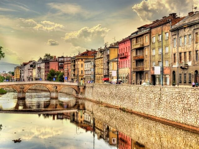 Kosovalı Büyük Balkanlar Turu AJet ile Extra Turlar ve Akşam Yemekleri Dahil SKP-BEG