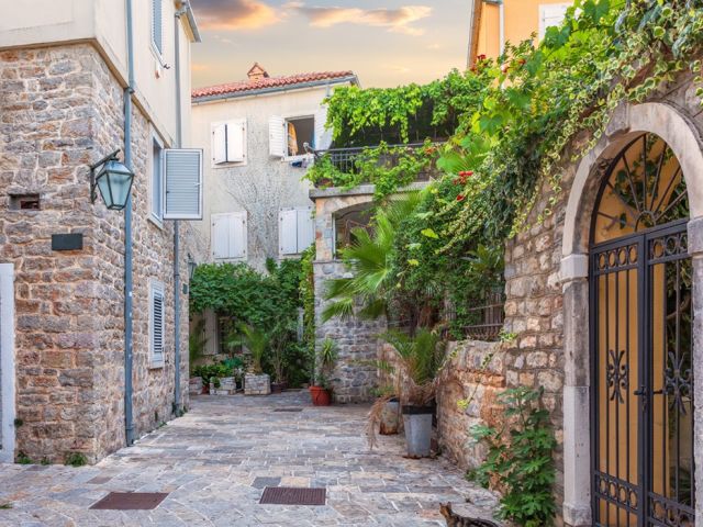 Balkanlarda Vizesiz 5 Ülke Panaroma Turu Pegasus İle - (Budva Konaklama Farkı İle)