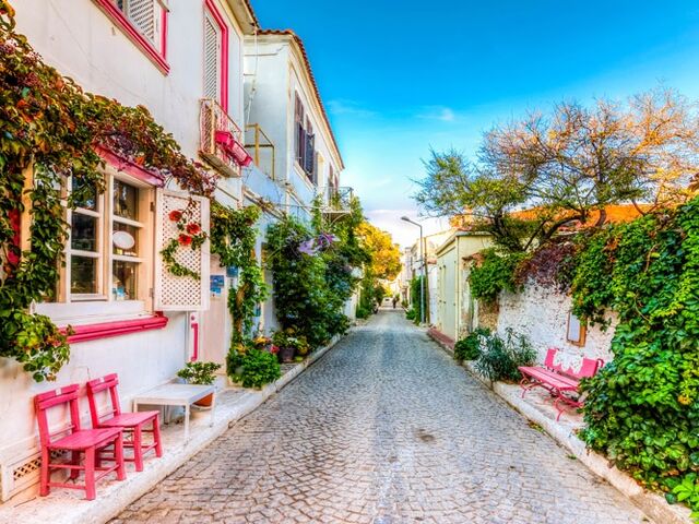 Diyarbakır Çıkışlı Uçaklı Kuzey Ege Turu (Foça ve Ayvalık Tekne Turu ile) 4 Gece Konaklamalı